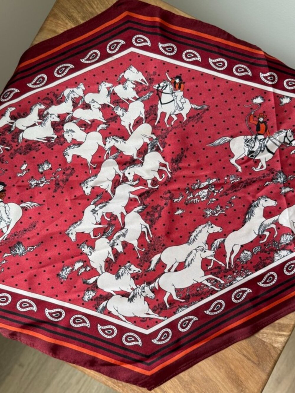 LES MUSTANGS Crimson Western Wild Horse Bandana Silk Feel Diamond Scarf